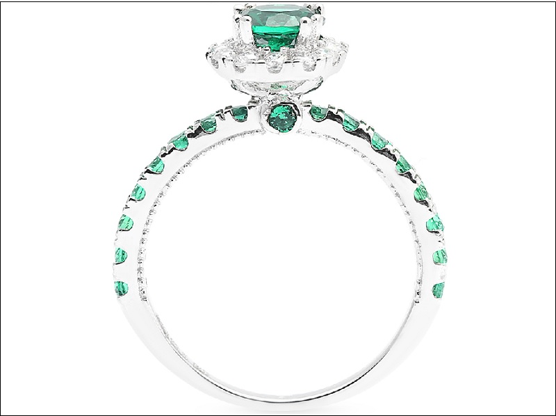 C&oacute; chất liệu bạc 925 mạ v&agrave;ng 18k, được đ&iacute;nh đ&aacute; CZ